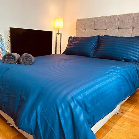 Stunning One Bedroom Studio Flat London Exterior photo