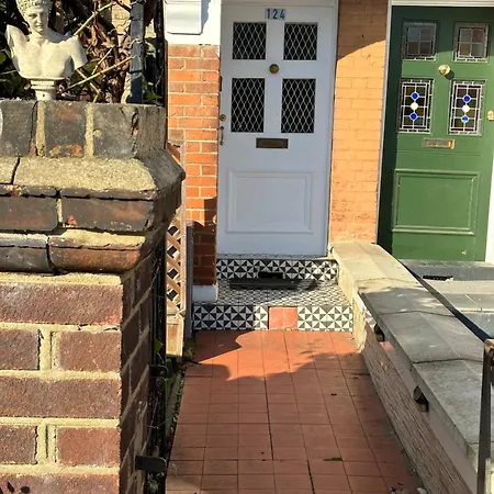 Stunning One Bedroom Studio Flat London Exterior photo