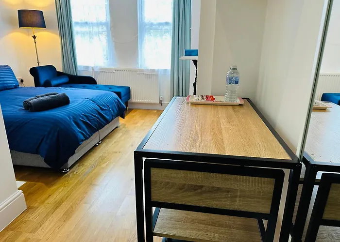 Stunning One Bedroom Studio Flat
