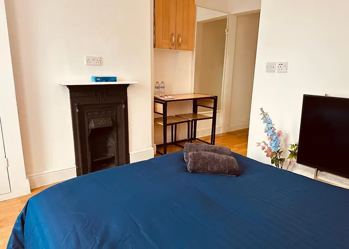 Stunning One Bedroom Studio Flat